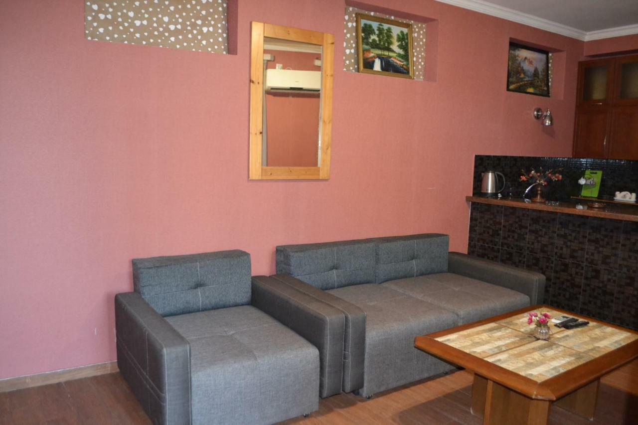 Anano Apartment On Botanikuri Tbilisi Luaran gambar