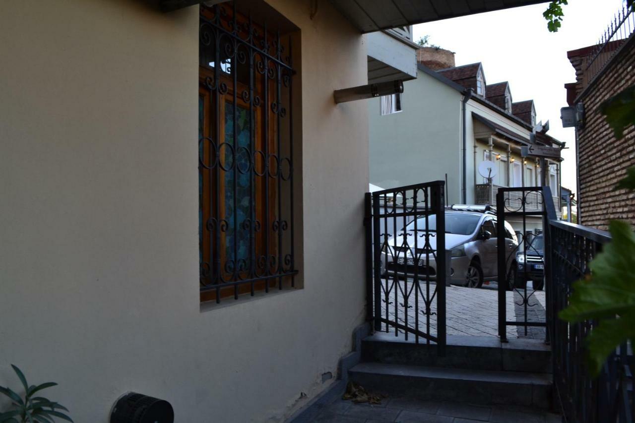 Anano Apartment On Botanikuri Tbilisi Luaran gambar